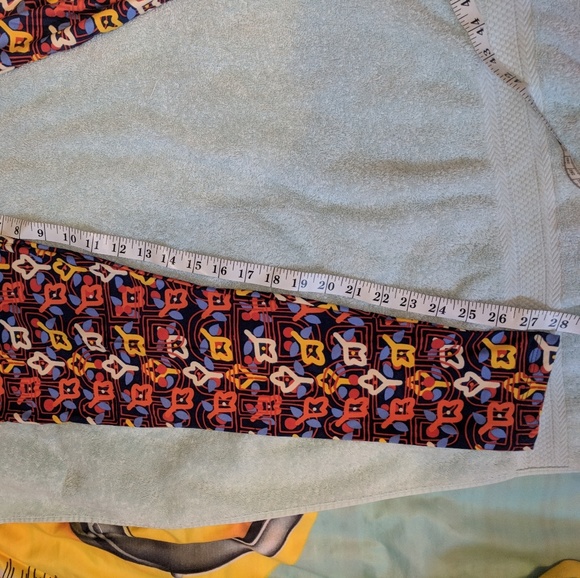 NWT LULAROE LEAVES TALL & CURVY LEGGINGS. - Picture 6 of 6